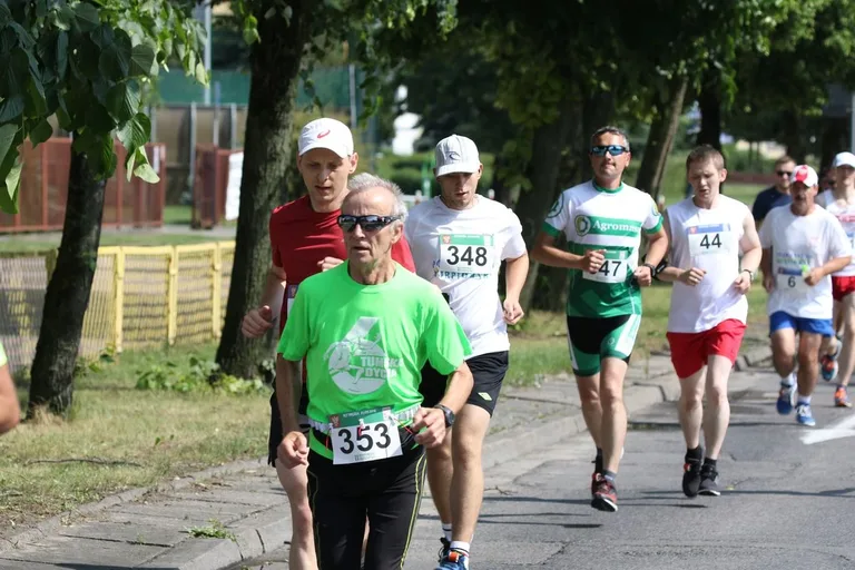 Półmaraton Kurpiowski za nami. Dąbrowski zwycięża, Gawkowski dwudziesty (zdjęcia, wideo)
