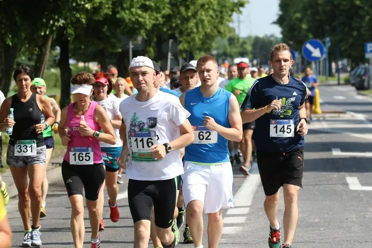 Półmaraton Kurpiowski za nami. Dąbrowski zwycięża, Gawkowski dwudziesty (zdjęcia, wideo)
