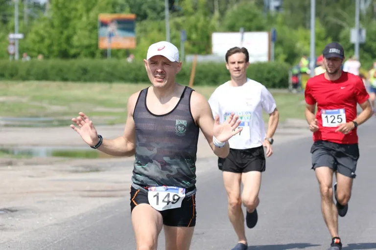 Półmaraton Kurpiowski za nami. Dąbrowski zwycięża, Gawkowski dwudziesty (zdjęcia, wideo)