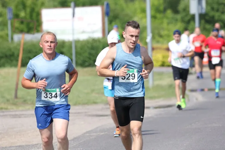 Półmaraton Kurpiowski za nami. Dąbrowski zwycięża, Gawkowski dwudziesty (zdjęcia, wideo)
