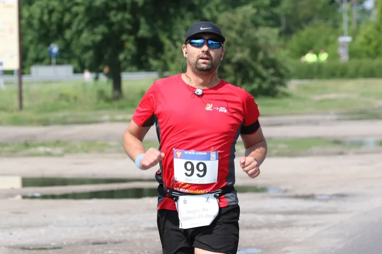 Półmaraton Kurpiowski za nami. Dąbrowski zwycięża, Gawkowski dwudziesty (zdjęcia, wideo)