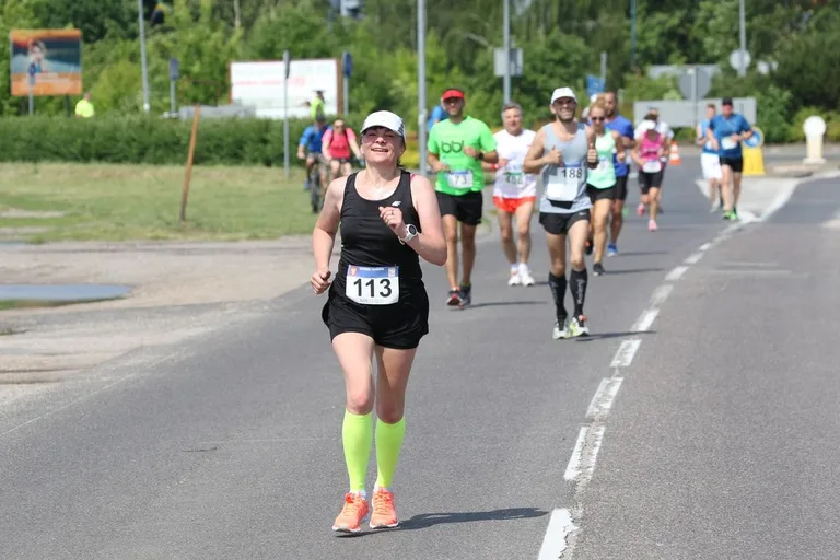 Półmaraton Kurpiowski za nami. Dąbrowski zwycięża, Gawkowski dwudziesty (zdjęcia, wideo)