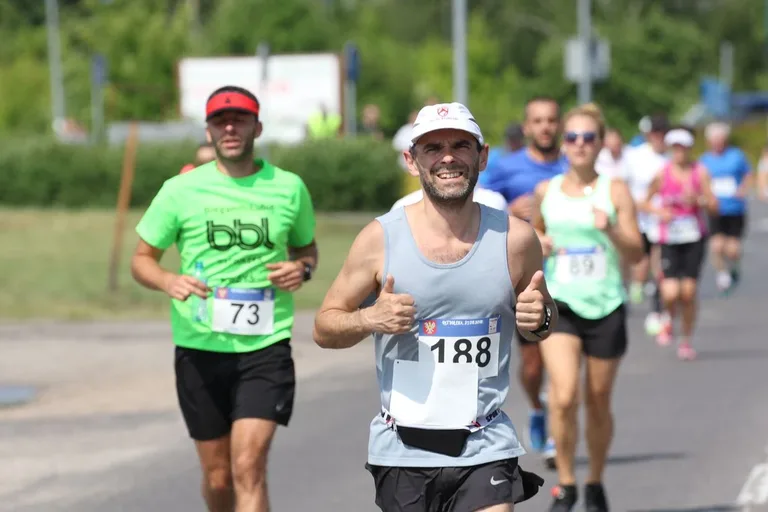 Półmaraton Kurpiowski za nami. Dąbrowski zwycięża, Gawkowski dwudziesty (zdjęcia, wideo)