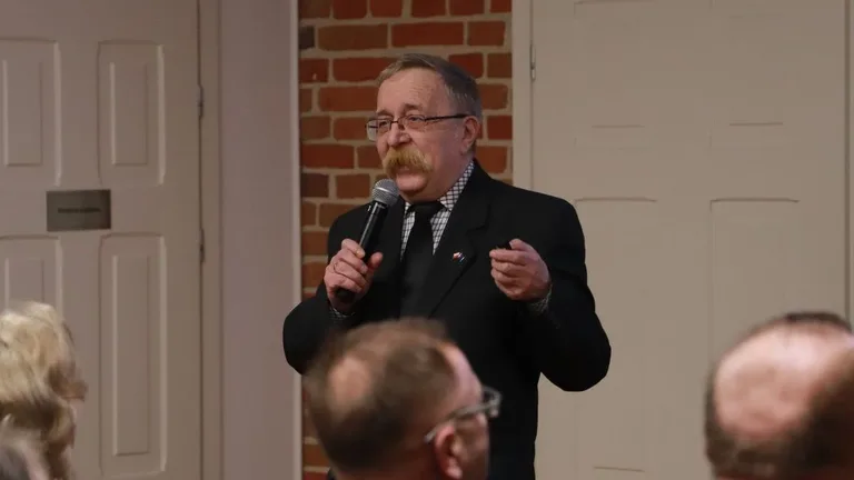 "Dobrze dla Ostrowi zasłużeni". Wieczór wspomnień w miejskiej bibliotece (zdjęcia)