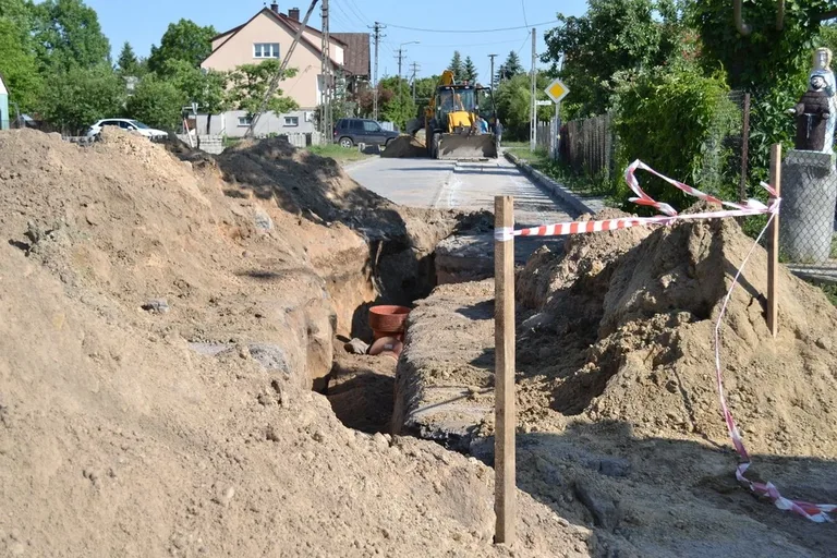 Brok: budowa kanalizacji deszczowej (zdjęcia)