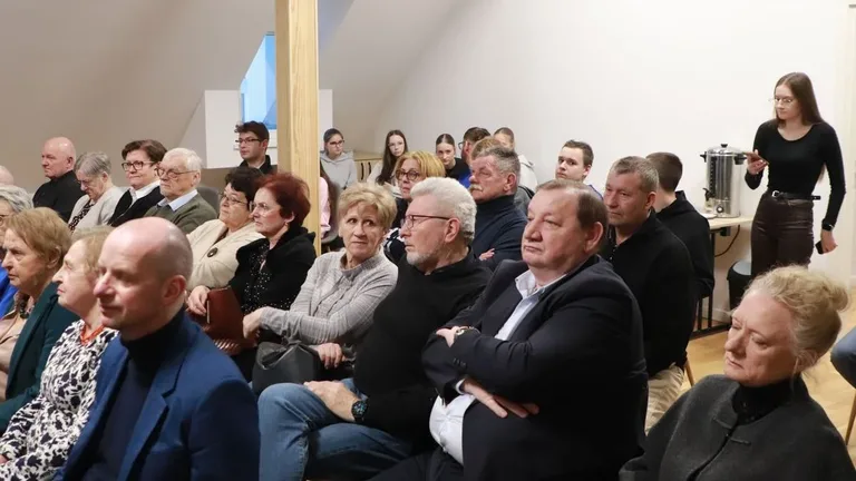 "Dobrze dla Ostrowi zasłużeni". Wieczór wspomnień w miejskiej bibliotece (zdjęcia)