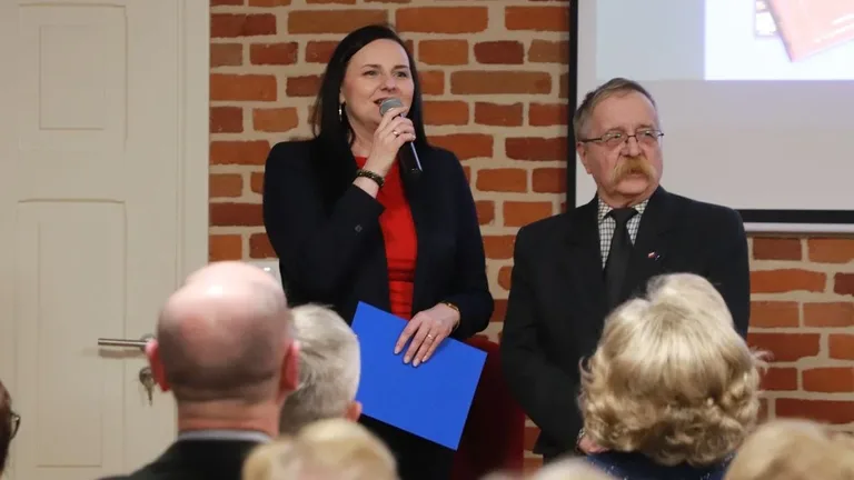 "Dobrze dla Ostrowi zasłużeni". Wieczór wspomnień w miejskiej bibliotece (zdjęcia)