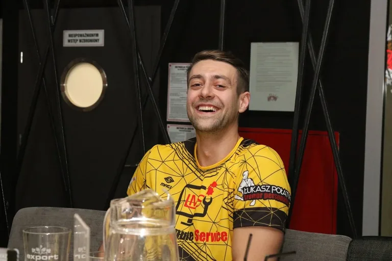 Rewelacyjny Brzostek w OLB (zdjęcia, wideo)