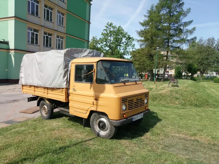 Zlot pojazdów klasycznych i zabytkowych w "Rubinku" (zdjęcia)