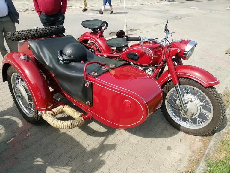 Zlot pojazdów klasycznych i zabytkowych w "Rubinku" (zdjęcia)