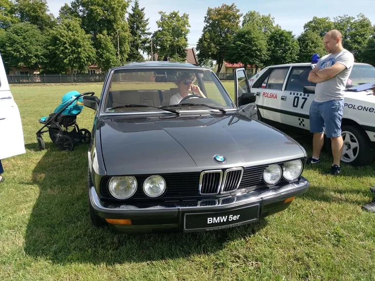 Zlot pojazdów klasycznych i zabytkowych w "Rubinku" (zdjęcia)