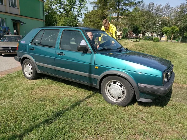 Zlot pojazdów klasycznych i zabytkowych w "Rubinku" (zdjęcia)
