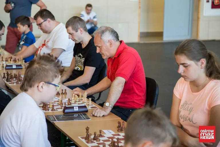 Szachiści walczyli o puchar burmistrza (zdjęcia, wideo)