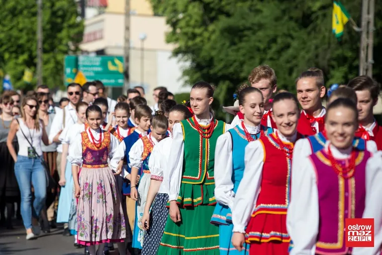 Ostrów opanowała "Moda na Folklor" (zdjęcia, wideo)