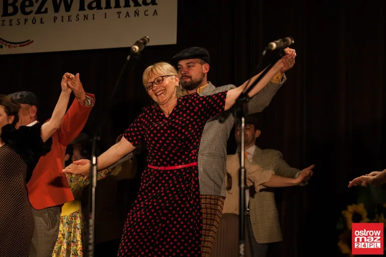 Zespół Pieśni i Tańca BezWianka świętował 15-lecie (zdjęcia, wideo)