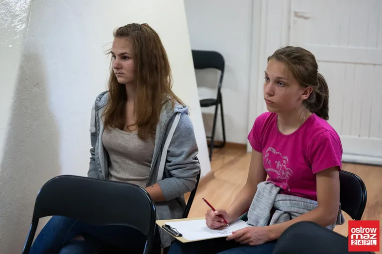 Warsztaty dla gimnazjalistów w ostrowskiej bibliotece (zdjęcia, wideo)