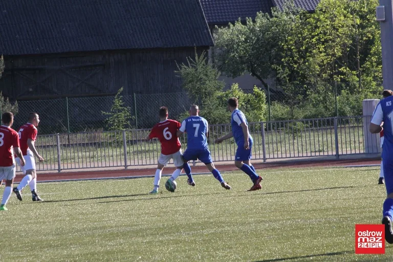 KS Wąsewo na remis ze Świtem Baranowo (zdjęcia)