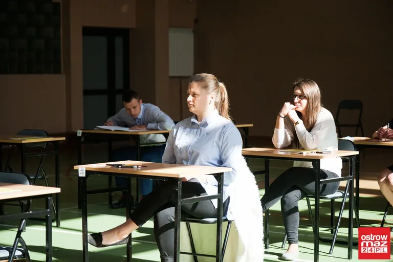 Drugi dzień matur. Dziś królowa nauk (zdjęcia)