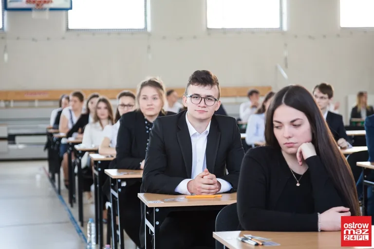 Matura rozpoczęta. Uczniowie "Kopernika" zdają język polski (zdjęcia)