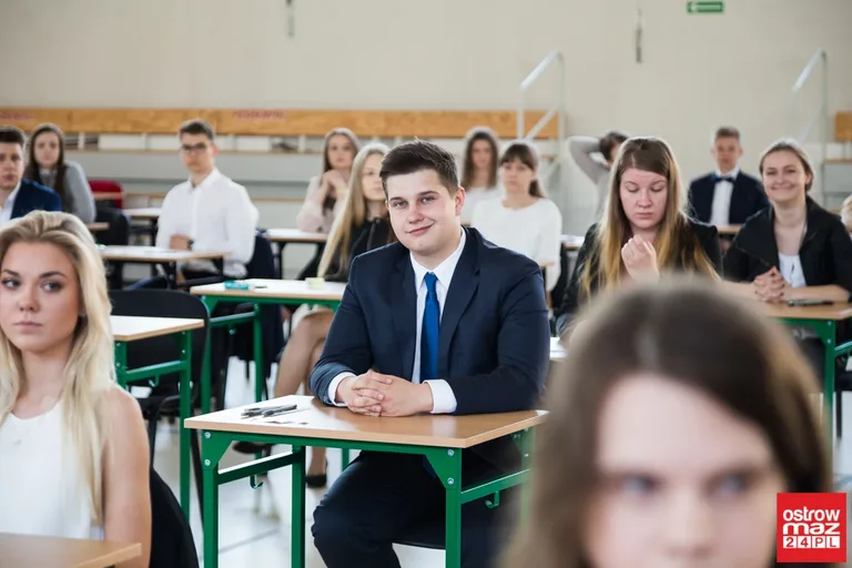 Matura rozpoczęta. Uczniowie "Kopernika" zdają język polski (zdjęcia)