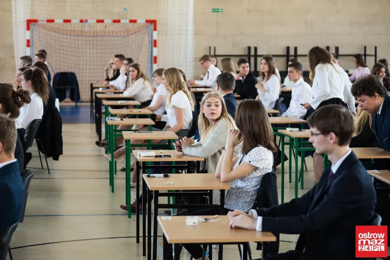Matura rozpoczęta. Uczniowie "Kopernika" zdają język polski (zdjęcia)