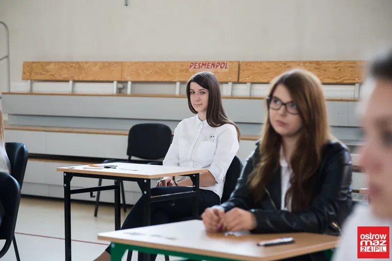 Matura rozpoczęta. Uczniowie "Kopernika" zdają język polski (zdjęcia)