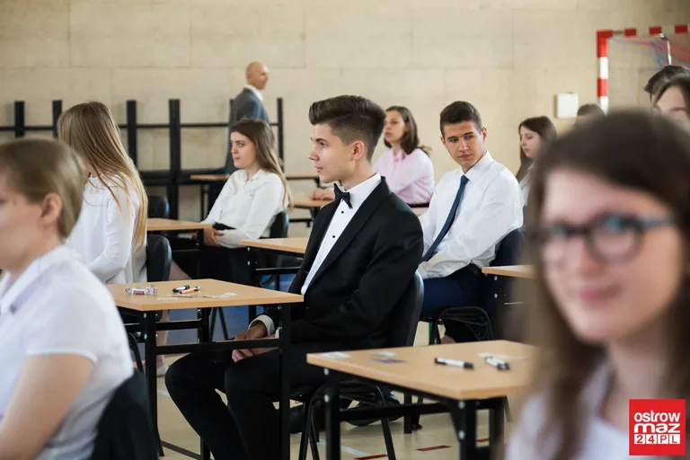 Matura rozpoczęta. Uczniowie "Kopernika" zdają język polski (zdjęcia)