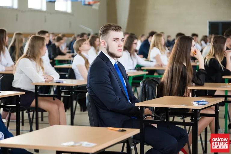 Matura rozpoczęta. Uczniowie "Kopernika" zdają język polski (zdjęcia)