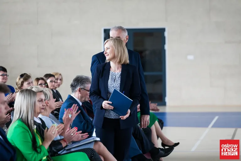Maturzyści "Kopernika" opuścili szkolne mury (zdjęcia, wideo)