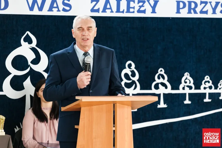 Maturzyści "Kopernika" opuścili szkolne mury (zdjęcia, wideo)