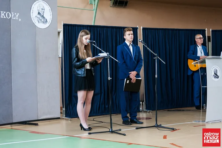 Małkińscy maturzyści zakończyli rok szkolny (zdjęcia, wideo)