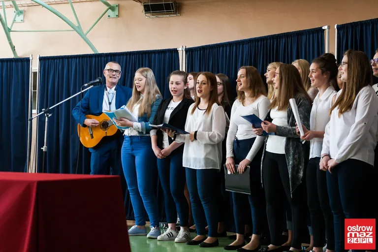 Małkińscy maturzyści zakończyli rok szkolny (zdjęcia, wideo)