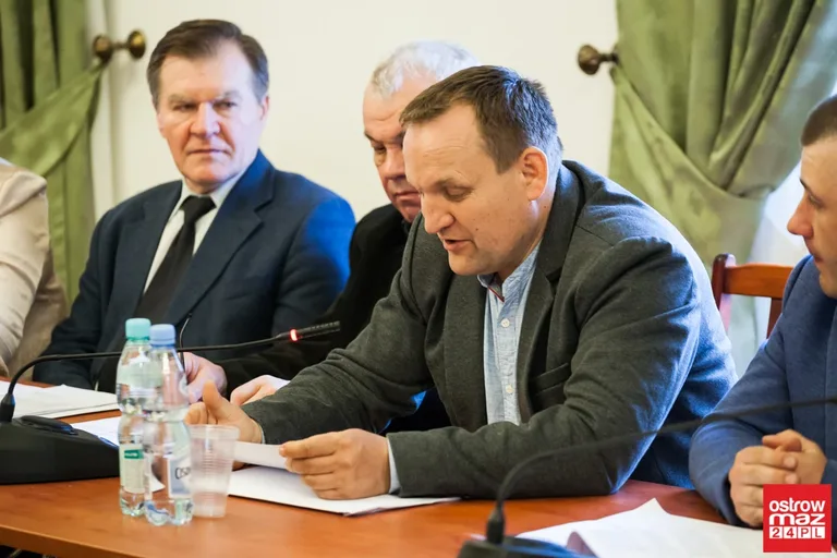 Okręgi wyborcze po staremu. Radni przegłosowali uchwałę burmistrza (zdjęcia, wideo)