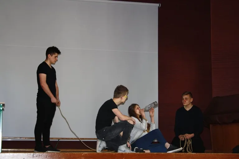 O narkotykach i dopalaczach w "Koperniczku" (zdjęcia)