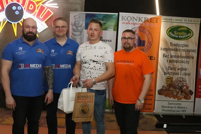 Rewkowski mistrzem w bowlingu (zdjęcia, wideo)