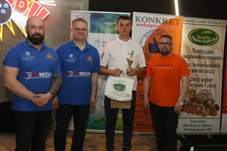 Rewkowski mistrzem w bowlingu (zdjęcia, wideo)