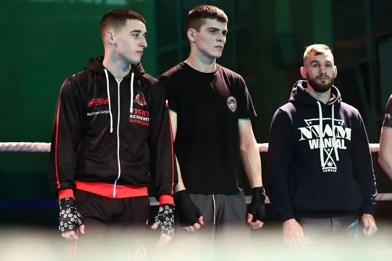 Dzierzgowski wrócił na ring po zwycięstwo (zdjęcia, wideo)
