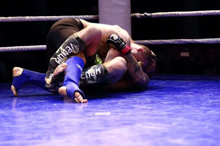 Dzierzgowski wrócił na ring po zwycięstwo (zdjęcia, wideo)
