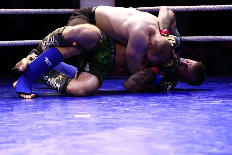 Dzierzgowski wrócił na ring po zwycięstwo (zdjęcia, wideo)