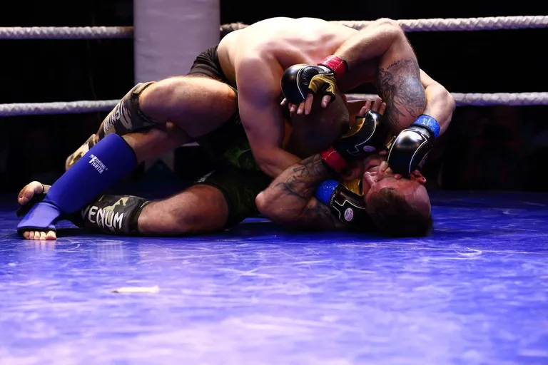 Dzierzgowski wrócił na ring po zwycięstwo (zdjęcia, wideo)