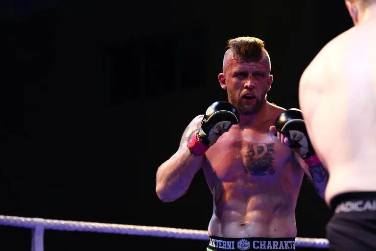 Dzierzgowski wrócił na ring po zwycięstwo (zdjęcia, wideo)