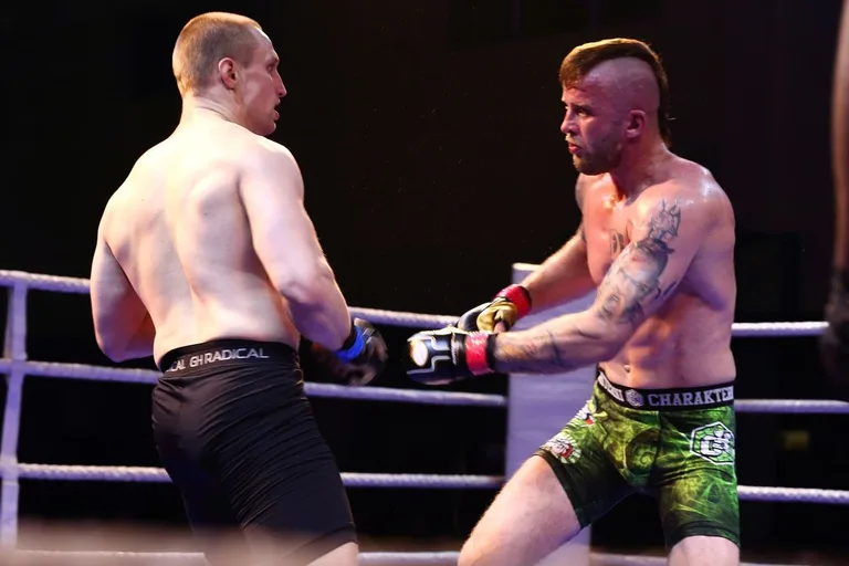 Dzierzgowski wrócił na ring po zwycięstwo (zdjęcia, wideo)