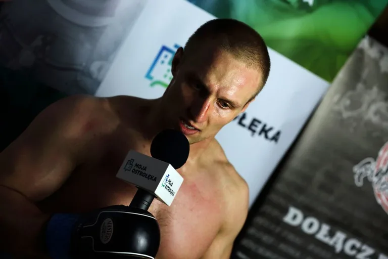 Dzierzgowski wrócił na ring po zwycięstwo (zdjęcia, wideo)