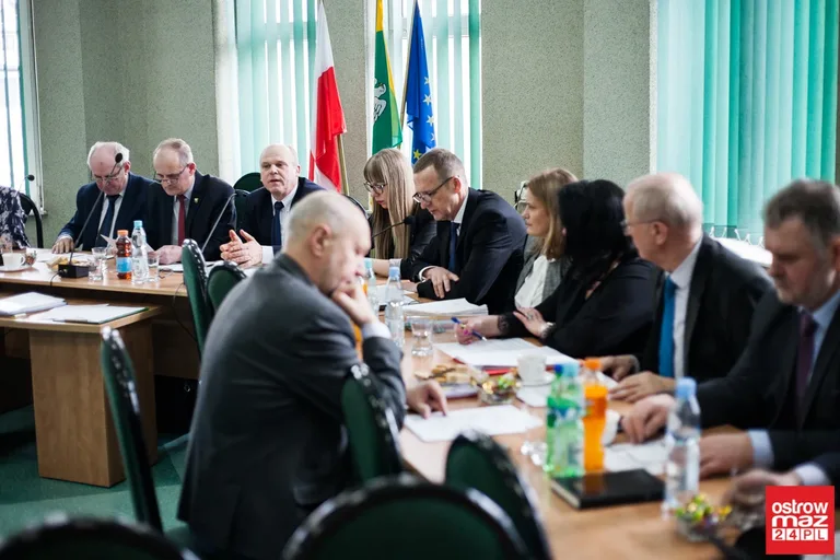 Jednogłośni radni gminy Ostrów Mazowiecka (zdjęcia, wideo)