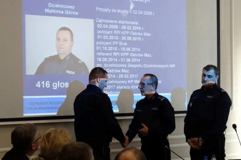 Odprawa roczna ostrowskich policjantów (zdjęcia)