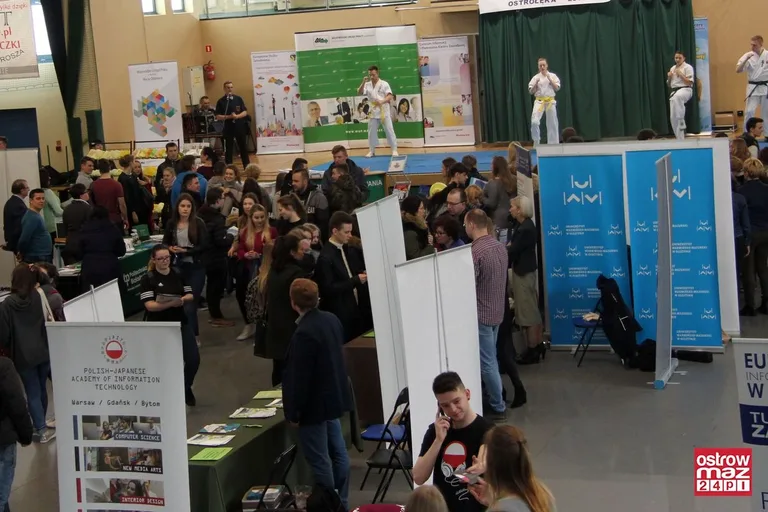 Dwunasta edycja Młodzieżowych Targów Edukacji i Pracy za nami (zdjęcia, wideo)