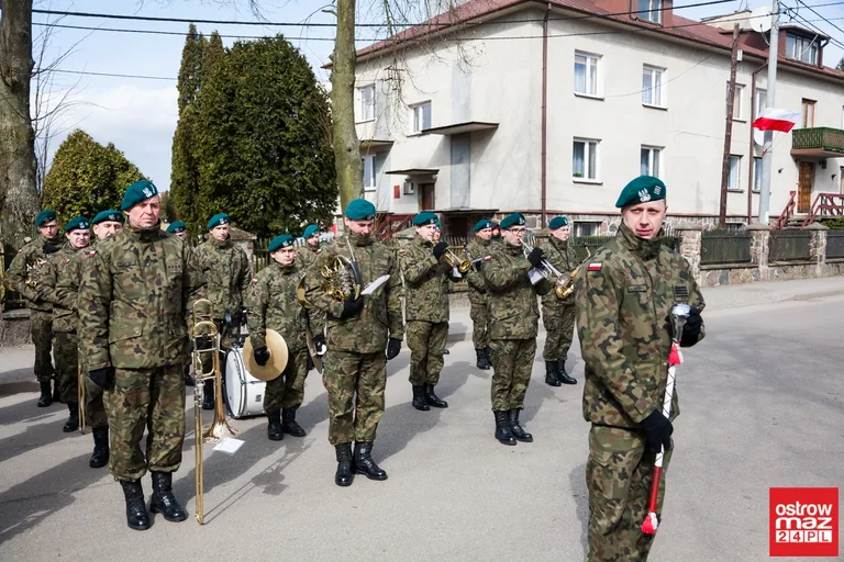 Pochowano żołnierzy 201 Pułku Piechoty (zdjęcia, wideo)