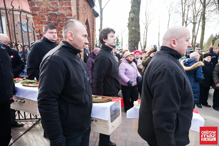 Pochowano żołnierzy 201 Pułku Piechoty (zdjęcia, wideo)