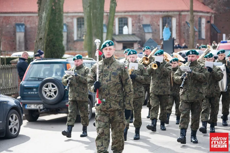 Pochowano żołnierzy 201 Pułku Piechoty (zdjęcia, wideo)