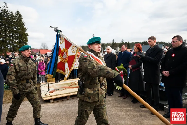 Pochowano żołnierzy 201 Pułku Piechoty (zdjęcia, wideo)